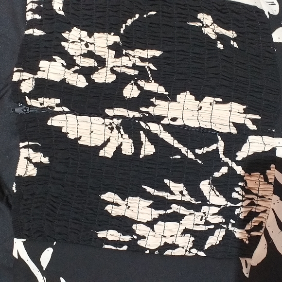 Dress - Picture 4 of 5